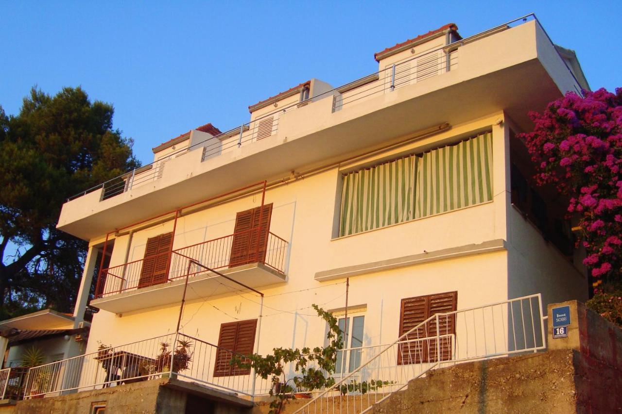 Apartments By The Sea Ubli, Lastovo - 8354 Uble ภายนอก รูปภาพ