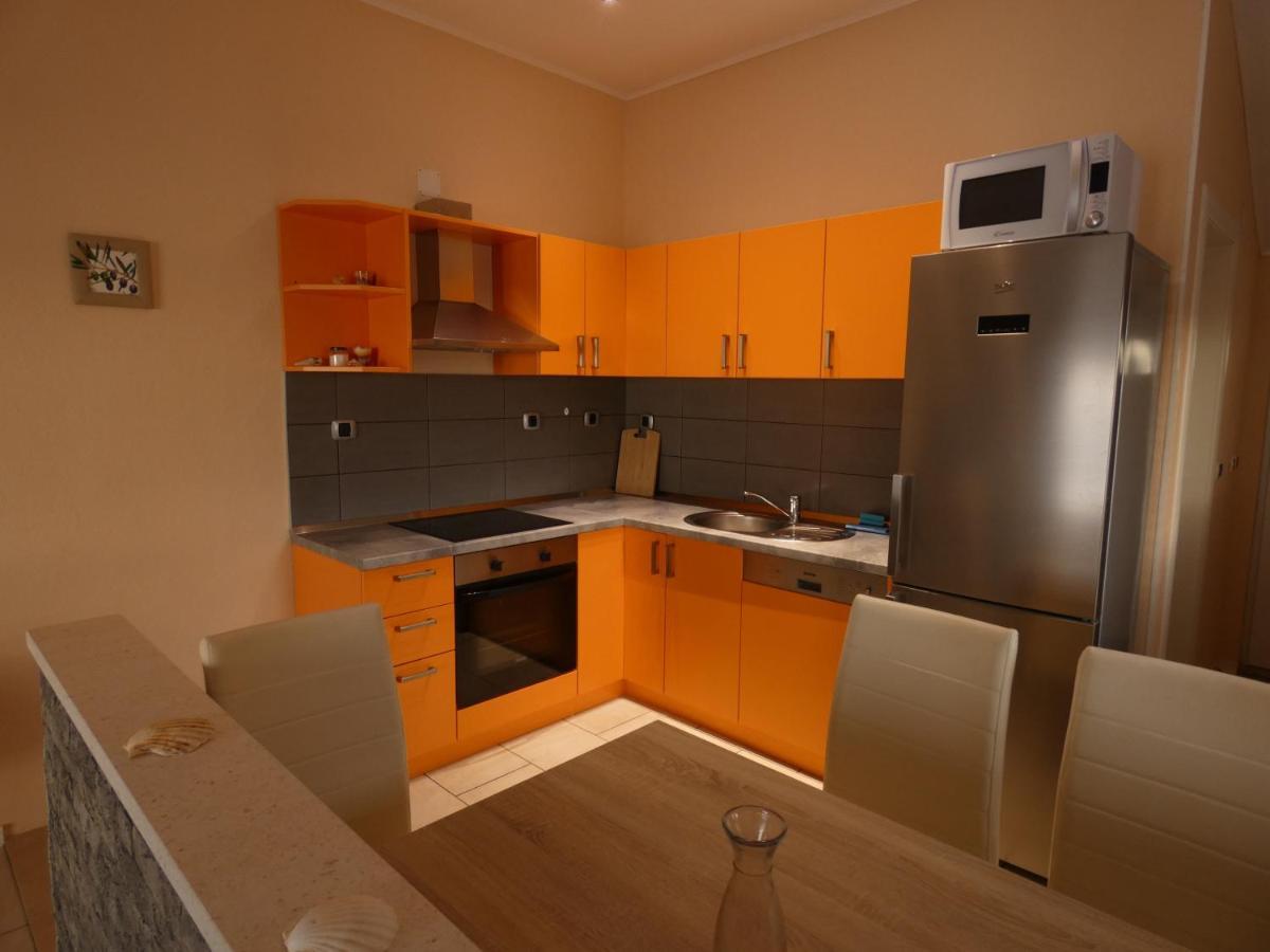 Apartments By The Sea Ubli, Lastovo - 8354 Uble ภายนอก รูปภาพ